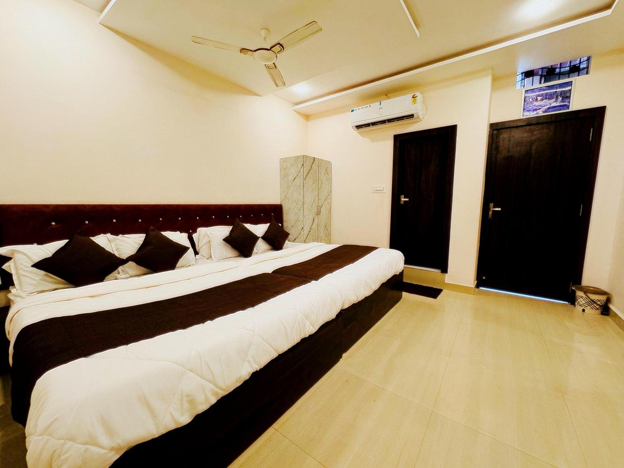 Hotel Hariom Palace Ujjain Luaran gambar