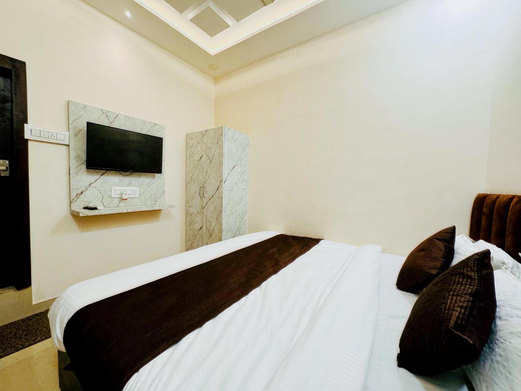 Hotel Hariom Palace Ujjain Luaran gambar